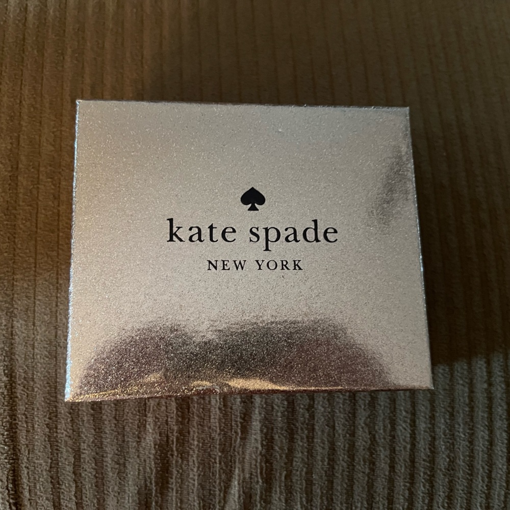 COPY - Kate Spade GLIMMER SMALL SLIM CARD HOLDER new in box gold - Picture 2 of 4